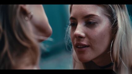 Casting Couch Pussy Feast